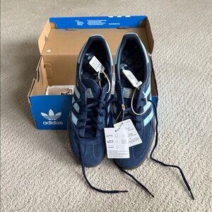 Adidas Men's Dark Blue and Light Blue Sneakers